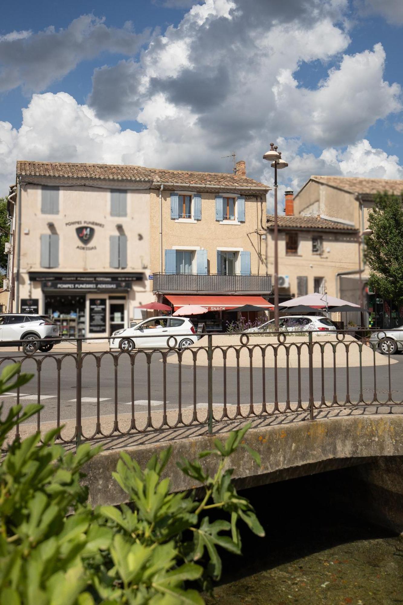 Le Partage Des Eaux - 4 Couchages - Hypercentre - Clim - Wifi Daire LʼIsle-sur-la-Sorgue Dış mekan fotoğraf